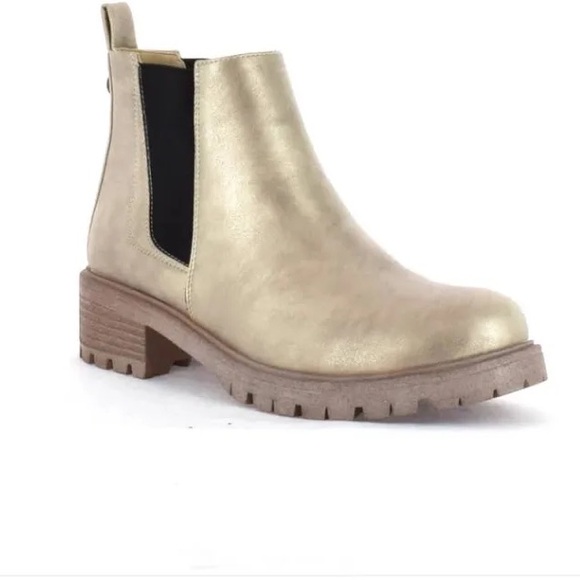 Seven7‎ Women’s NWB Billie Boot Combat Hiking Textured Camel - Picture 1 of 6